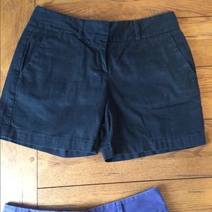 Size 00 Black Loft shorts 4 inch